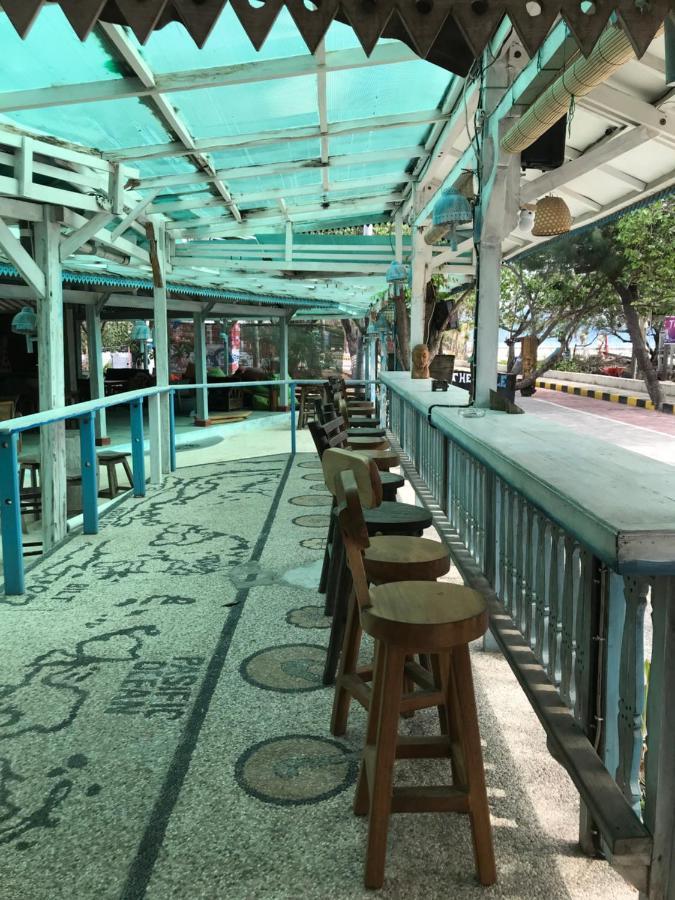 The Exile Sunset Bar & Bungalow Quần đảo Gili Ngoại thất bức ảnh