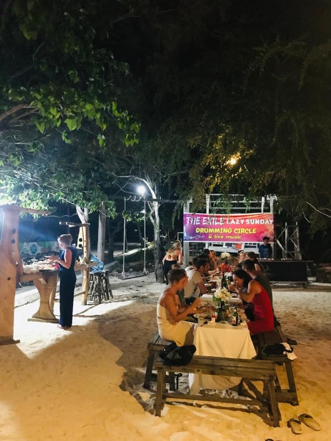 The Exile Sunset Bar & Bungalow Quần đảo Gili Ngoại thất bức ảnh